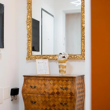 Апартаменты Urbanicooh Monticelli 4 *