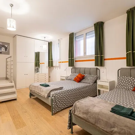 Urbanicooh Monticelli 4 בולוניה