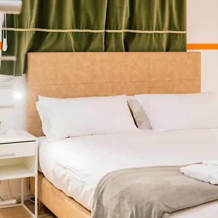 Urbanicooh Monticelli 4 *